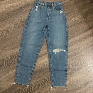 Uniqlo Blue Distressed Women's Ankle Jeans